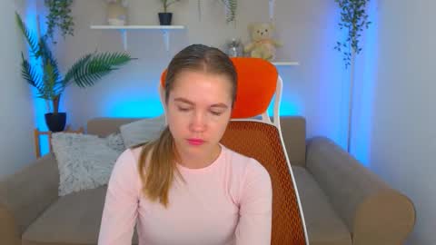 spicy_lexi online show from September 13, 6:24 am