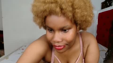 Snapshot of spicy_suzzy chatting on October 15, 3:23 pm Spicy online show from October 15, 3:23 pm