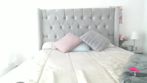 Snapshot of spicyangie chatting on March 6, 5:35 am Im Angela online show from March 6, 5:35 am