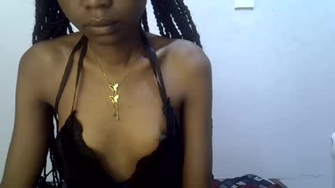 Snapshot of spicybobolishia_ chatting on June 21, 1:41 am Bobo online show from June 21, 1:41 am