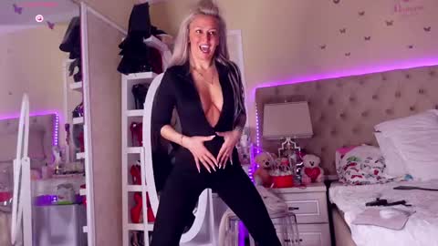 Alicia online show from March 27, 8:48 am