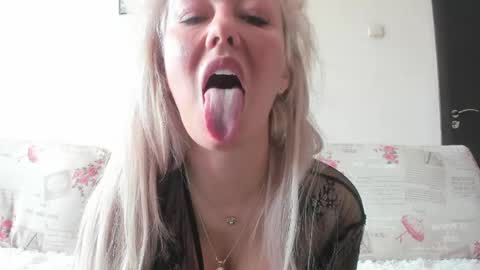 Alicia online show from May 14, 7:59 am