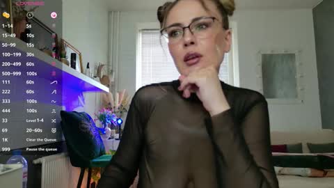 Snapshot of spicyhotmilf chatting on February 21, 7:20 am Lexsy online show from February 21, 7:20 am