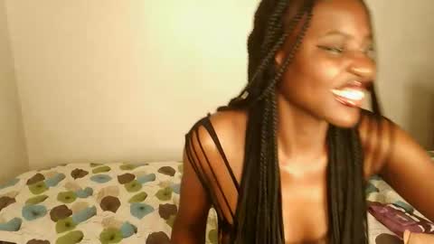 Snapshot of spicysashaa chatting on September 15, 5:24 pm spicysashaa online show from September 15, 5:24 pm