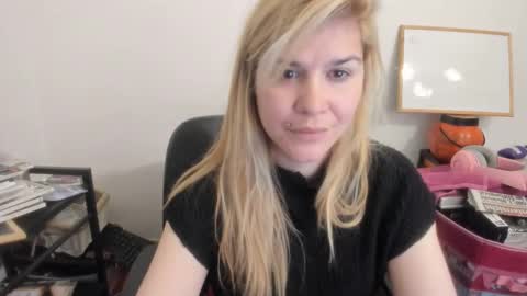 FREE ONLY FANSy online show from May 9, 11:15 am