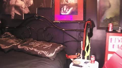 Daddy  His Splash Queen online show from December 17, 8:20 am