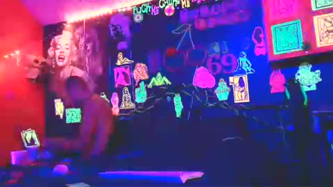 Snapshot of splashh_queen420 chatting on July 19, 11:58 am Daddy His Splash Queen online show from July 19, 11:58 am