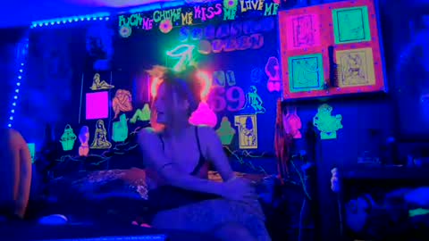 Snapshot of splashh_queen420 chatting on July 25, 10:57 am Daddy His Splash Queen online show from July 25, 10:57 am