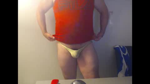 Snapshot of spndxslmr chatting on October 16, 10:38 am musclegrowthfantasy online show from October 16, 10:38 am