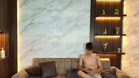 spoiledprincess_ online show from June 27, 12:33 pm