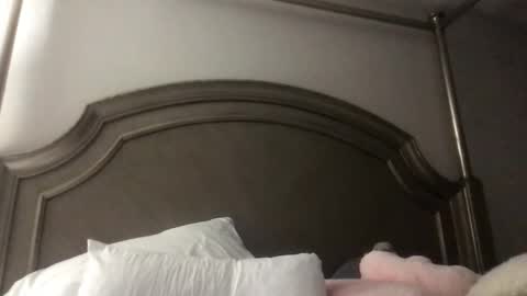 spoiledxo online show from February 7, 2:48 am