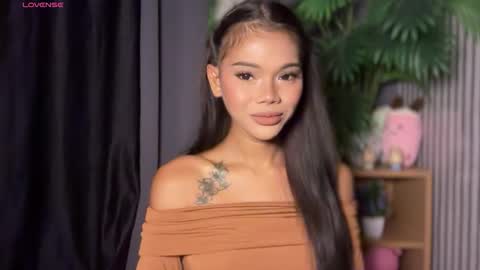 CALL ME RAINE online show from March 1, 7:38 pm