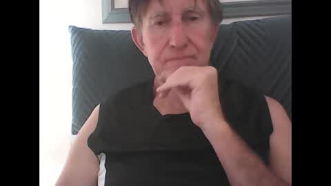 Snapshot of sportbill181 chatting on November 16, 6:41 am sportbill181 online show from November 16, 6:41 am