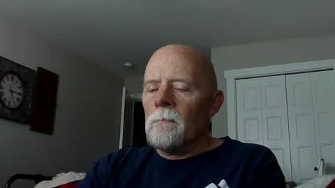 Snapshot of sportfish chatting on October 4, 12:19 am sportfish online show from October 4, 12:19 am