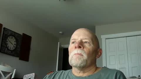 Snapshot of sportfish chatting on November 23, 10:53 pm sportfish online show from November 23, 10:53 pm