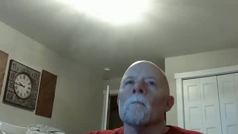 Snapshot of sportfish chatting on December 21, 11:12 pm sportfish online show from December 21, 11:12 pm