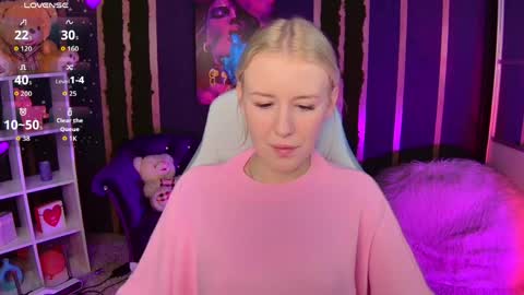 Snapshot of springajara chatting on April 8, 12:27 pm Vetta online show from April 8, 12:27 pm