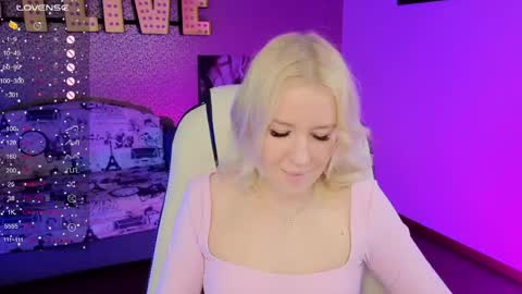 Snapshot of springajara chatting on April 18, 12:42 pm Vetta online show from April 18, 12:42 pm
