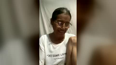 Snapshot of squirt0120 chatting on June 23, 4:32 am squirt0120 online show from June 23, 4:32 am