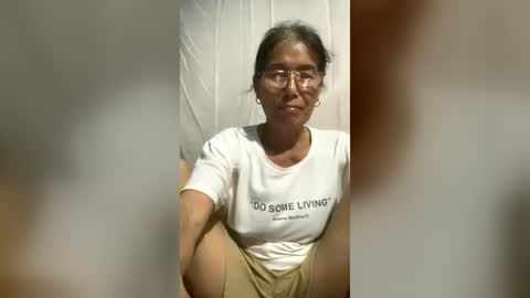 Snapshot of squirt0120 chatting on June 27, 1:28 pm squirt0120 online show from June 27, 1:28 pm