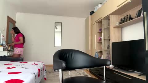 Snapshot of squirt_bunny77 chatting on April 27, 10:24 am My name is Maya Lush is activeThere are legends that in this room all your wishes can come true Private is Open online show from April 27, 10:24 am
