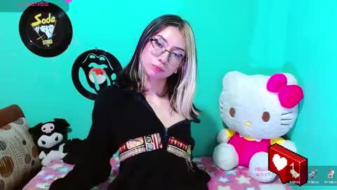 Snapshot of squirt_charlotte chatting on December 11, 11:08 am HELLO WELCOME MY NAME IS CHARLOTTE OY A NEW GIRL online show from December 11, 11:08 am