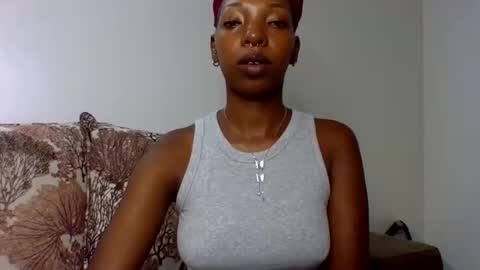 Snapshot of squirt_natural chatting on January 31, 7:34 pm Bunny online show from January 31, 7:34 pm