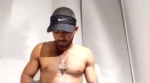 Snapshot of sr_blackk chatting on February 6, 3:55 am Teddy online show from February 6, 3:55 am