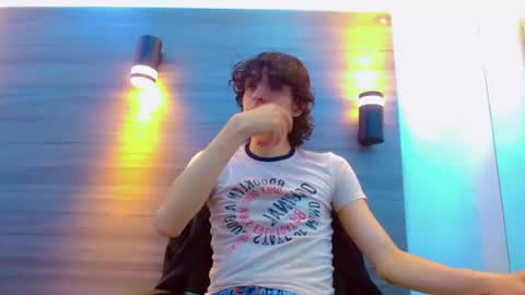 Snapshot of sr_bonnyethan chatting on April 4, 1:19 pm ethan online show from April 4, 1:19 pm