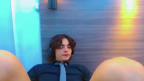 Snapshot of sr_bonnyethan chatting on April 22, 1:12 pm ethan online show from April 22, 1:12 pm