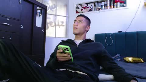 sr_porn01 online show from January 24, 8:32 pm