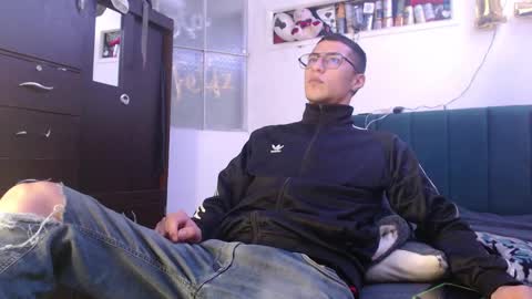 sr_porn01 online show from February 17, 9:30 pm