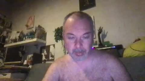 Snapshot of srekos38 chatting on March 2, 5:08 am srekos38 online show from March 2, 5:08 am