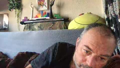 Snapshot of srekos38 chatting on March 8, 7:45 am srekos38 online show from March 8, 7:45 am