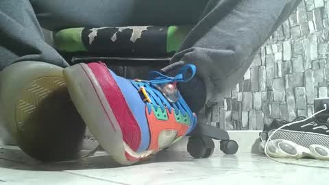 sr master cum its my old account online show from November 20, 2:45 am