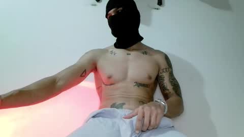 Snapshot of srghost333 chatting on March 10, 4:06 am srghost333 online show from March 10, 4:06 am