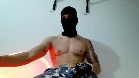 Snapshot of srghost333 chatting on March 23, 3:10 am srghost333 online show from March 23, 3:10 am