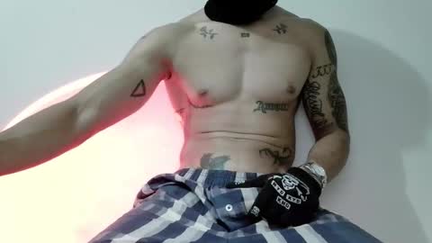 Snapshot of srghost333 chatting on March 25, 4:07 am srghost333 online show from March 25, 4:07 am