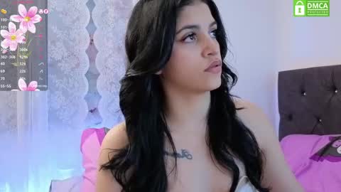 Snapshot of ssafira25 chatting on April 26, 10:07 pm Estephanie online show from April 26, 10:07 pm