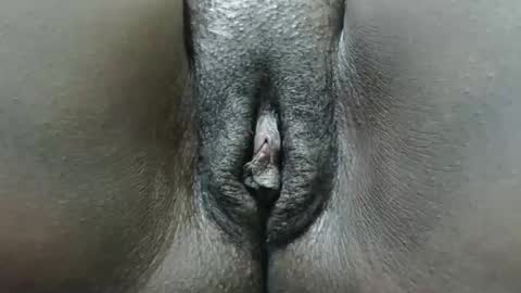 ssesy online show from April 18, 4:22 pm