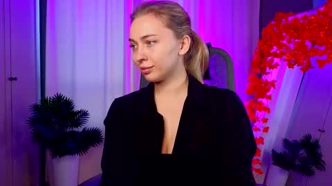 Kate online show from November 8, 1:22 pm