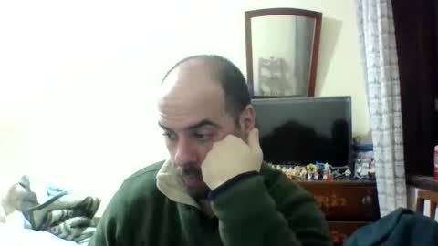 Snapshot of sstrasser chatting on December 17, 7:31 pm ShYgUy online show from December 17, 7:31 pm