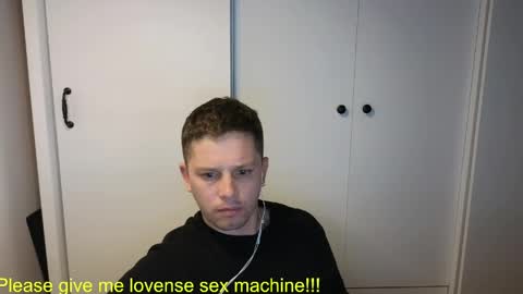 Snapshot of st1vemaster01 chatting on May 31, 2:02 pm st1vemaster01 online show from May 31, 2:02 pm