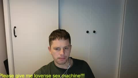 Snapshot of st1vemaster01 chatting on June 7, 1:59 pm st1vemaster01 online show from June 7, 1:59 pm