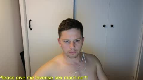 Snapshot of st1vemaster01 chatting on June 9, 1:12 pm st1vemaster01 online show from June 9, 1:12 pm