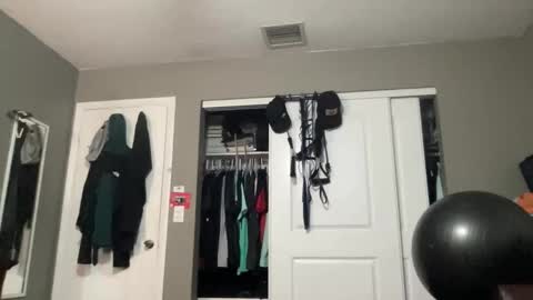 Jose online show from December 18, 2:06 am