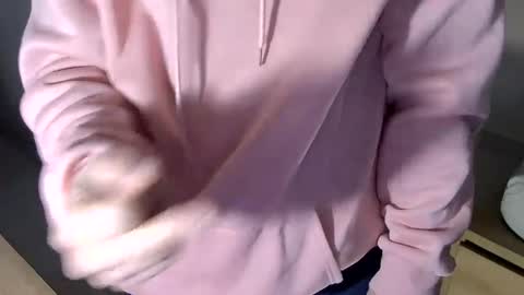 Snapshot of st_amor chatting on January 3, 6:35 pm St Amor online show from January 3, 6:35 pm