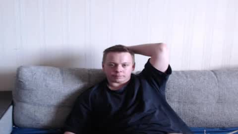 Snapshot of st_rudy chatting on April 17, 1:58 pm Joe Peach online show from April 17, 1:58 pm