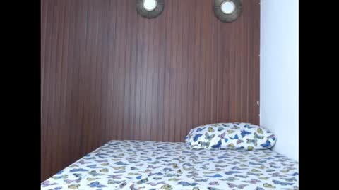 staceythekat online show from December 17, 2:06 am