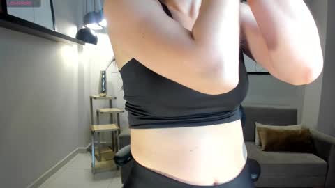 Snapshot of staceywood_ chatting on March 2, 10:35 am Stacy Woods online show from March 2, 10:35 am